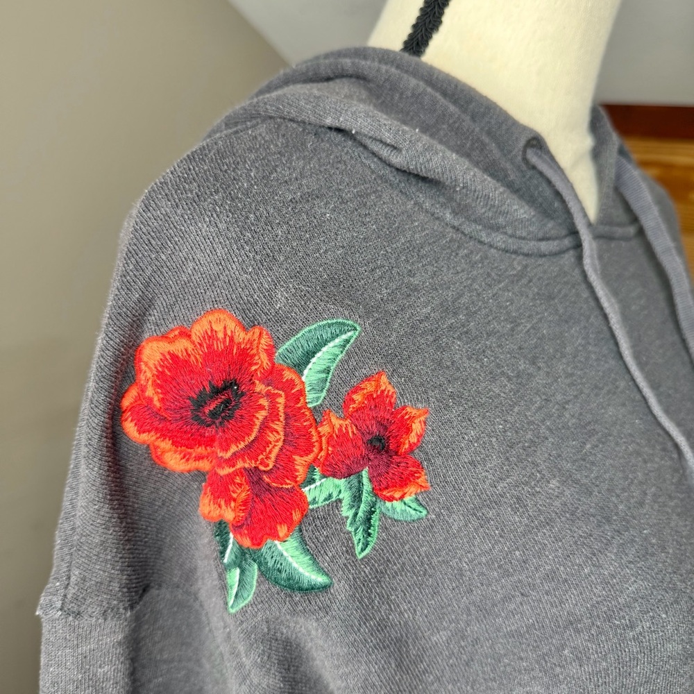 American Eagle Outfitters Floral Embroidered Hoodie Sweatshirt Dark Gray Large L - Picture 3 of 9